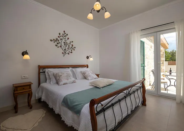 Vila Jakov Murvica (Policnik)